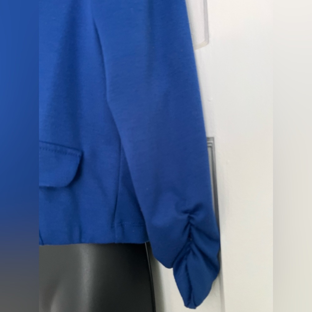 Blue Blazer - Picture 2 of 3